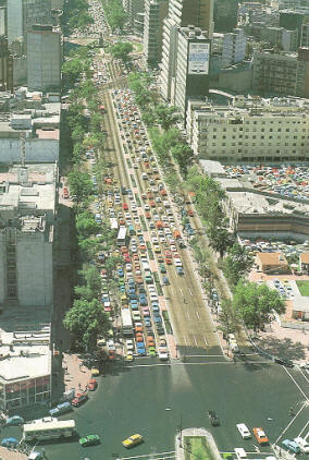 David Gleason views Paseo de la Reforma in 1963